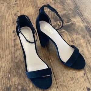 🔥  sale🔥Shoe size 9 Houston NWT